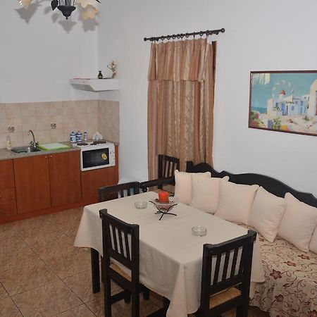 Meltemi Studios Fry Bagian luar foto