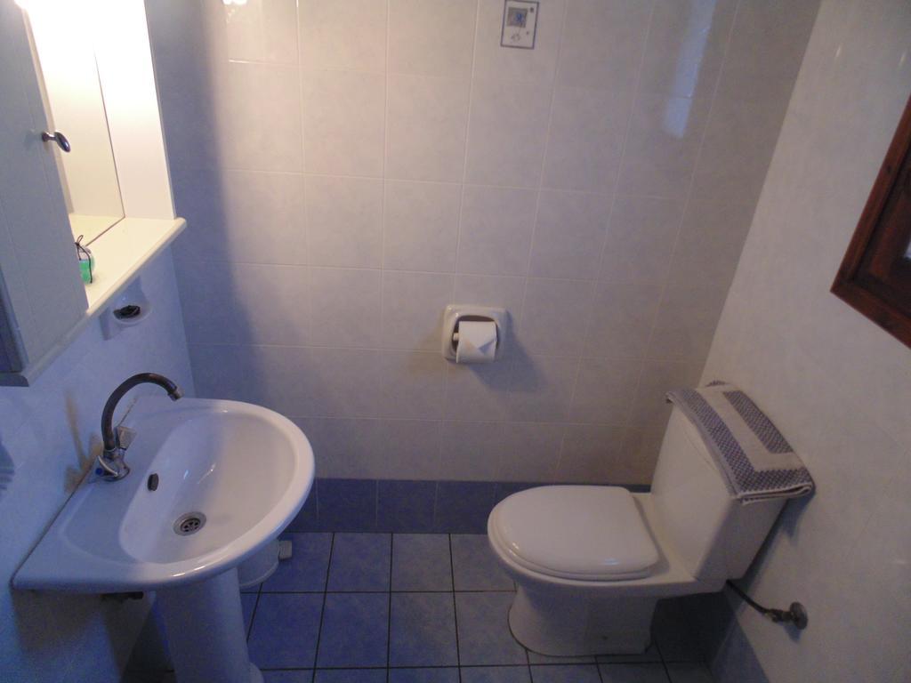Meltemi Studios Fry Bagian luar foto